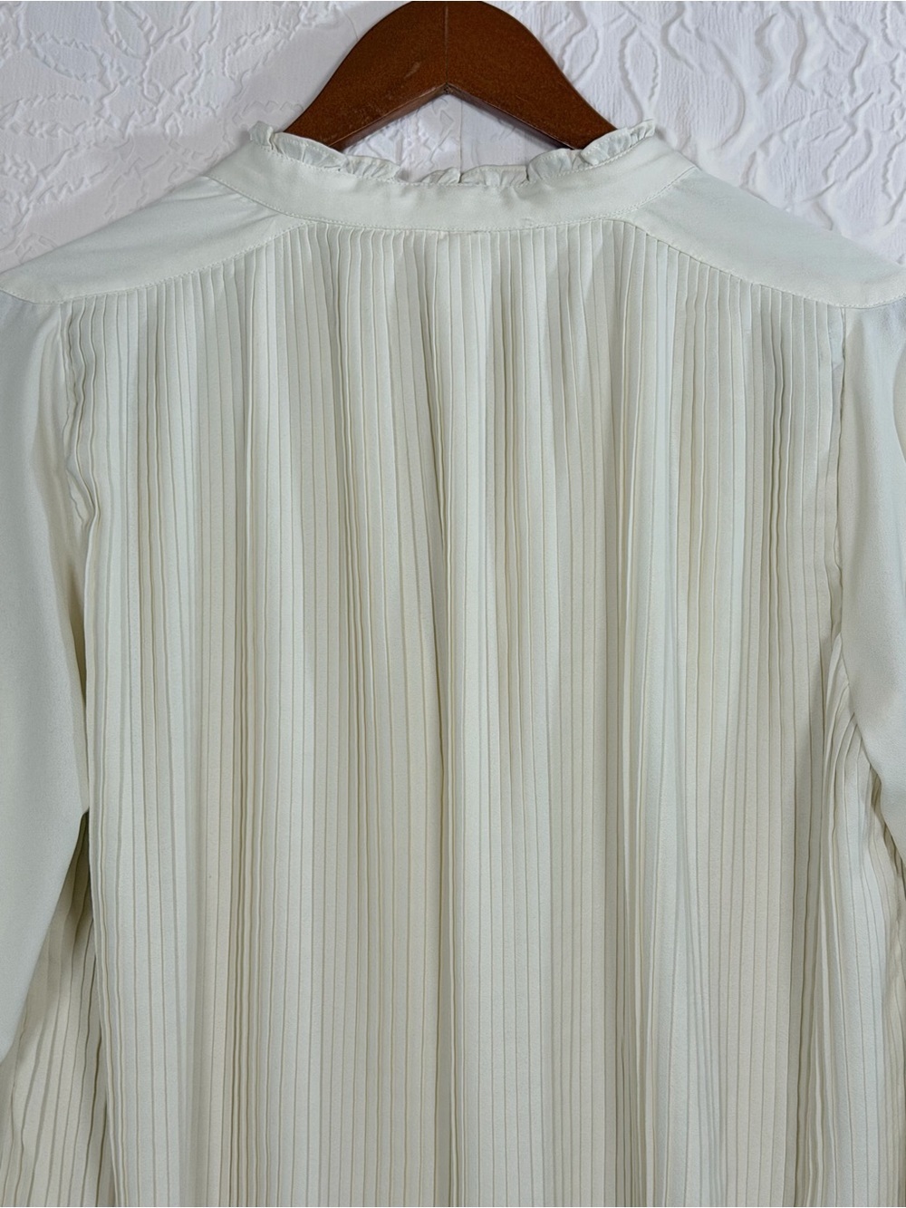 Treasure & Bond Cream Pleated Button Oversized Ruffle Collar Blouse Sz XS - Picture 8 of 13